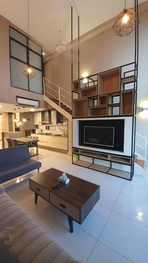 Apartment Sunrise Gurney By Iz George Town